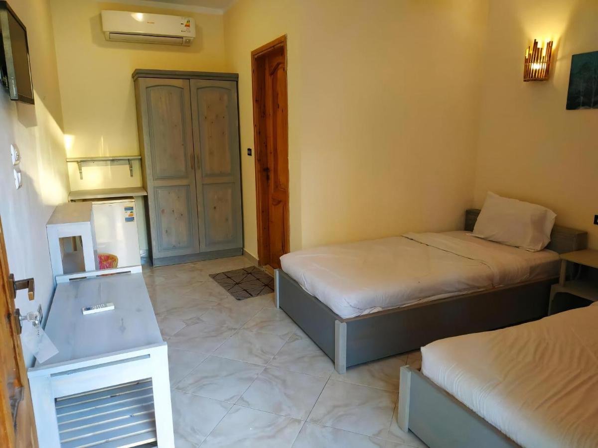 Happy Land Hotel Dahab Bagian luar foto